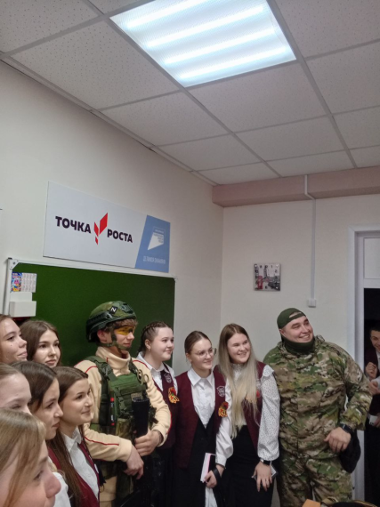 литературно-музыкальная композиция «Никто не создан для войны»..